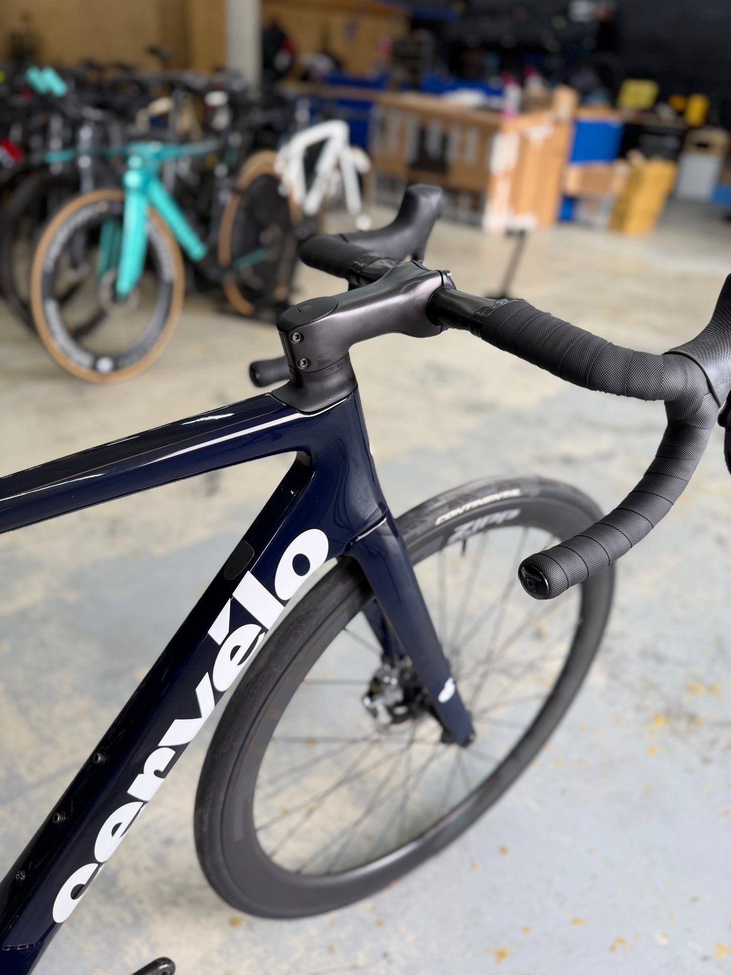 Cervélo Caledonia-5 Red eTap Carbon Racefiets