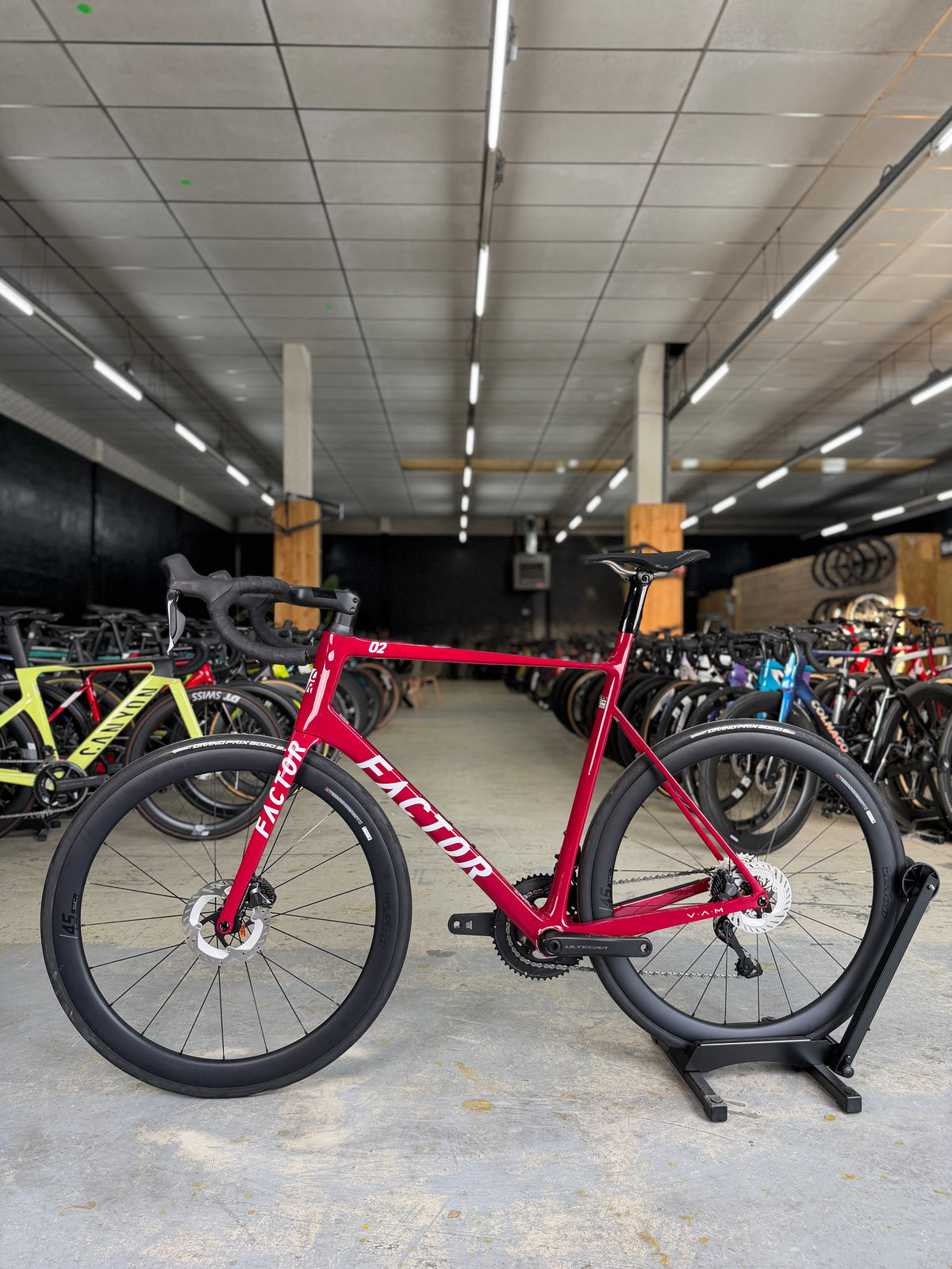 NIEUW Factor O2 VAM Di2 Carbon Racefiets
