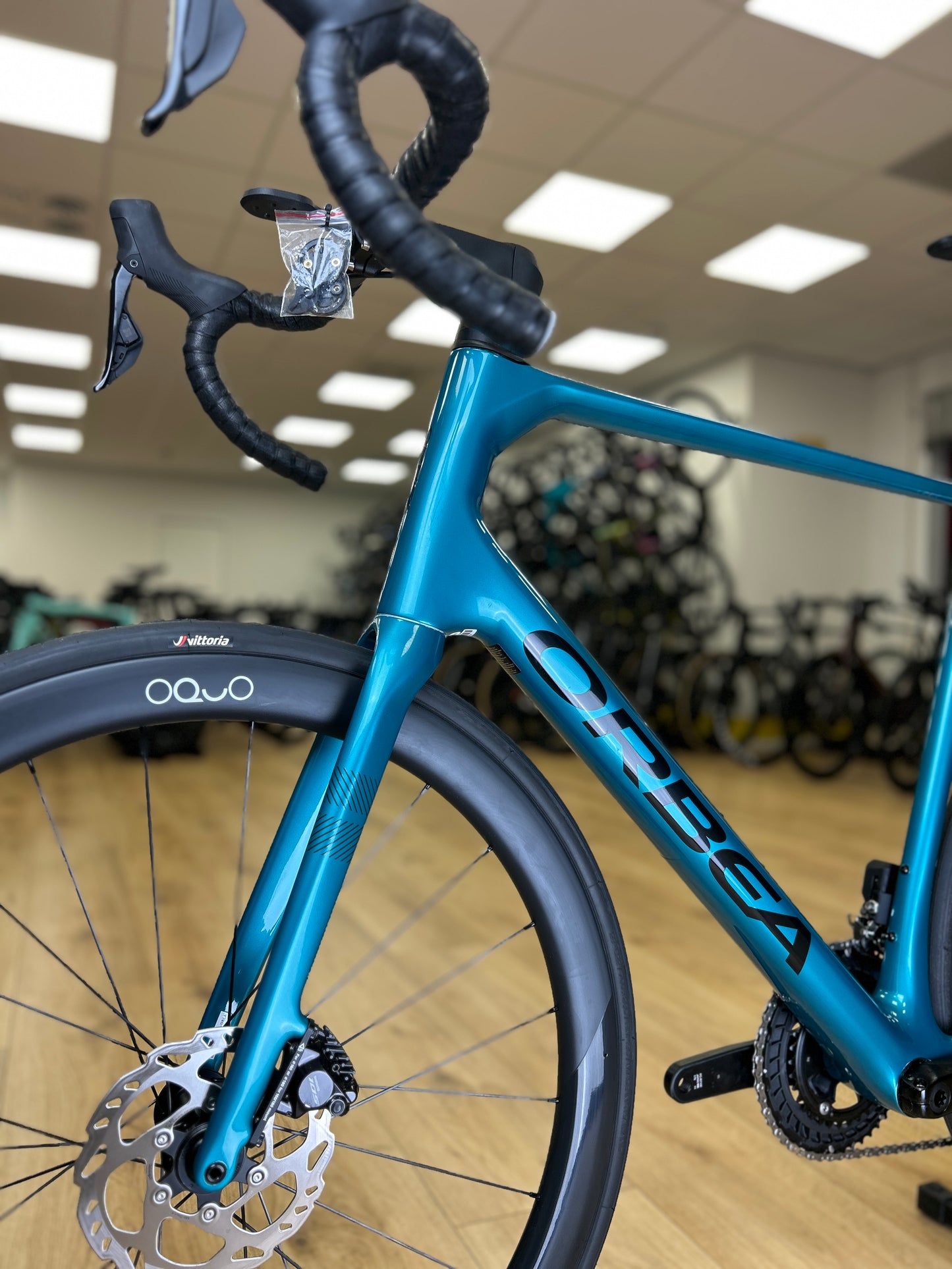 0km Showroom Model Orbea Orca M30iTEAM Di2 Carbon Racefiets