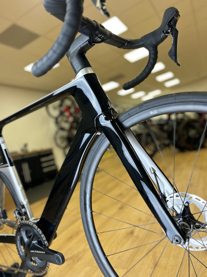 Showroom Orbea Orca Aero Carbon Disc Racefiets