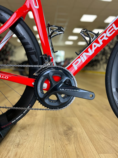 500km Pinarello Dogma F10 Disc Carbon Racefiets