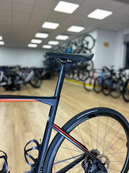 1000 km BMC Roadmachine 01 Di2 Carbon Racefiets