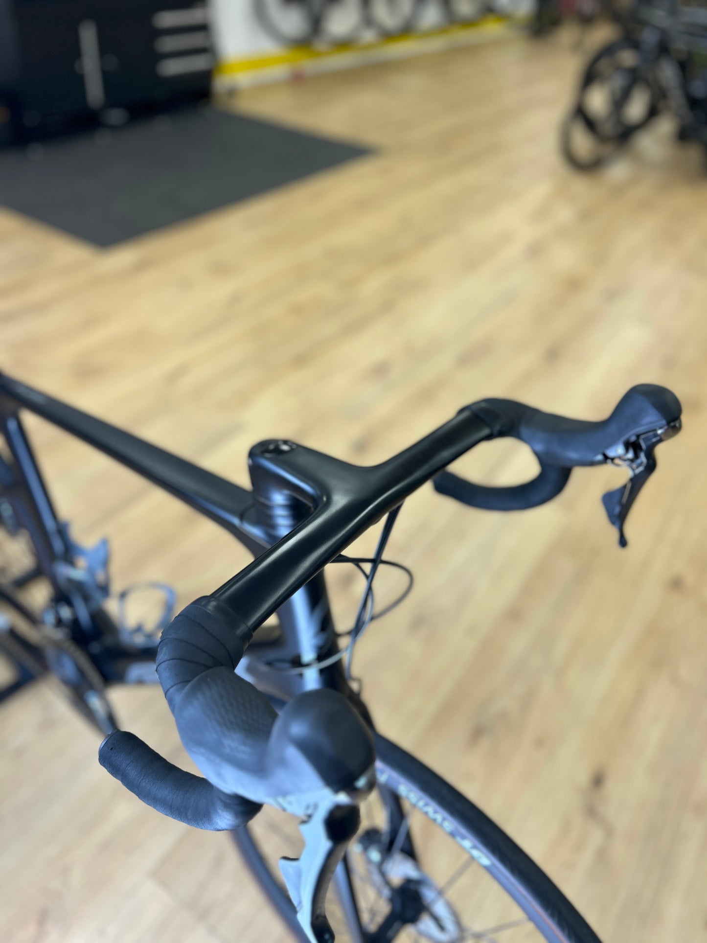 Apex Flare Carbon Racefiets