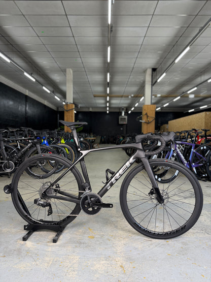 Trek Madone SL6 AXS Carbon Road Bike