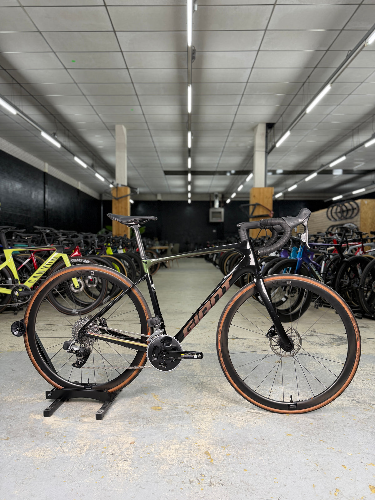 Giant Defy Advanced AXS Carbon Racefiets