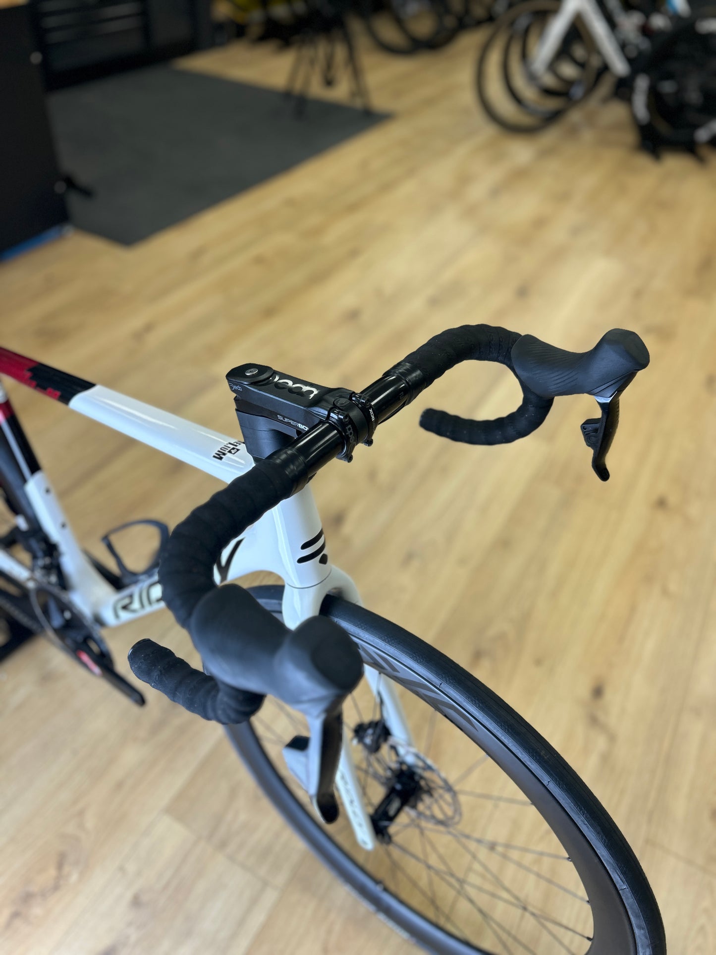 Ridley Helium Disc AXS Carbon Racefiets