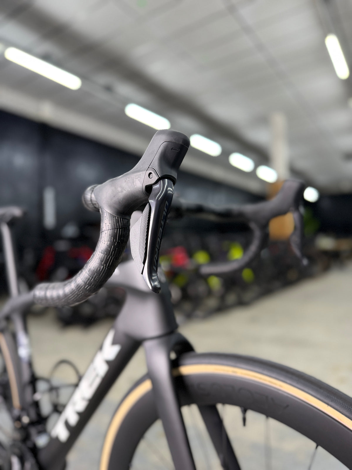 SHOWROOM Trek Domane SLR Di2 Carbon Racefiets