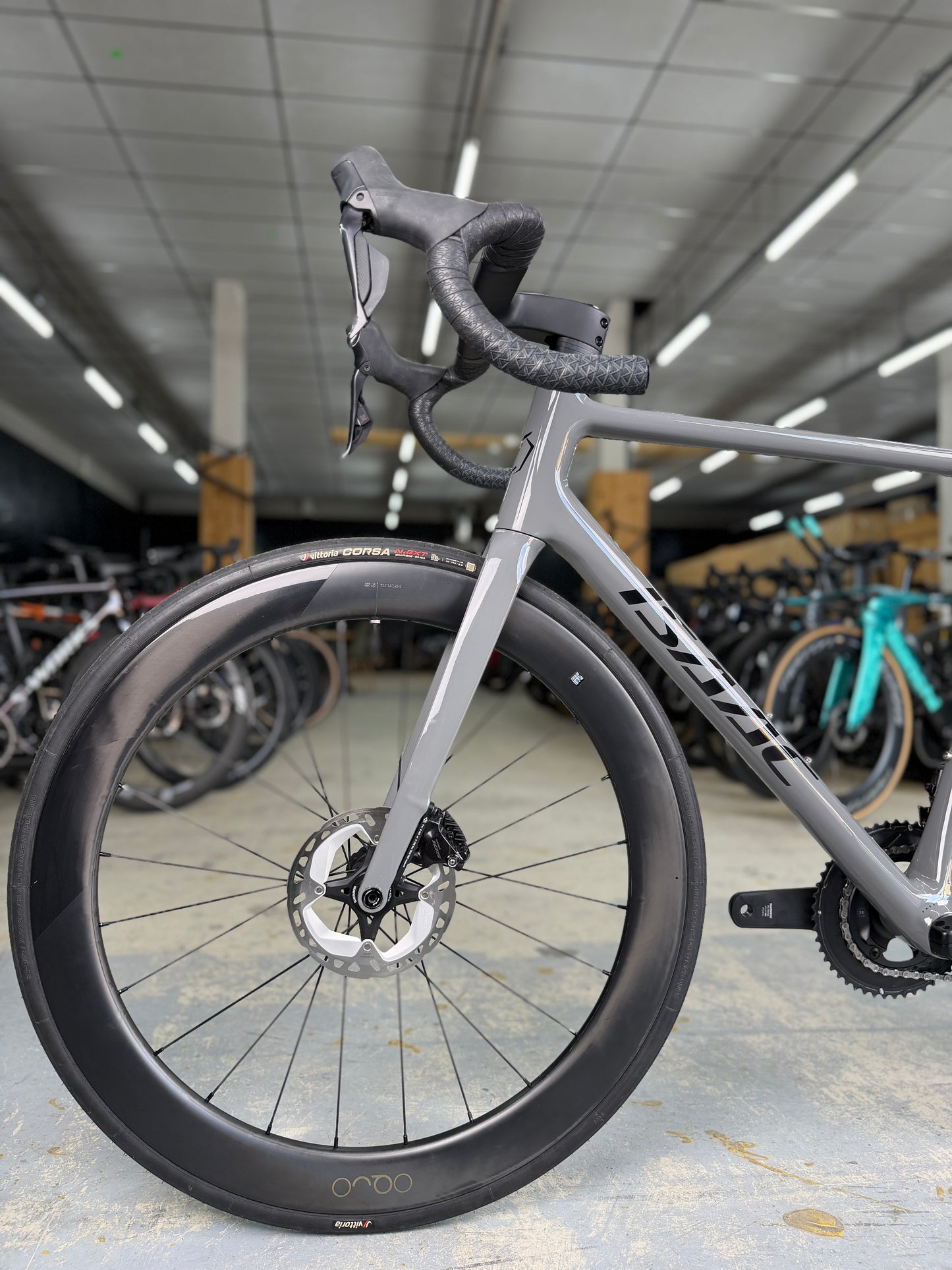 Isaac Element Di2 Carbon Racefiets