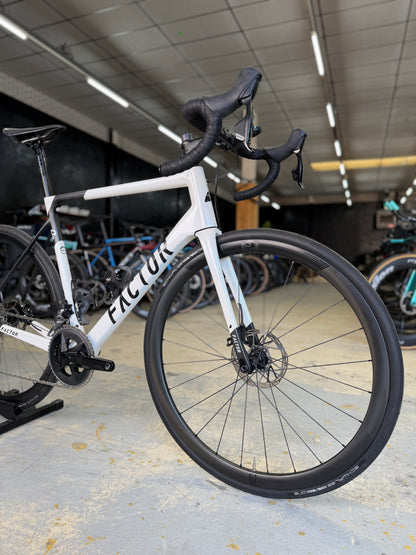 Factor O2 AXS Carbon Racefiets