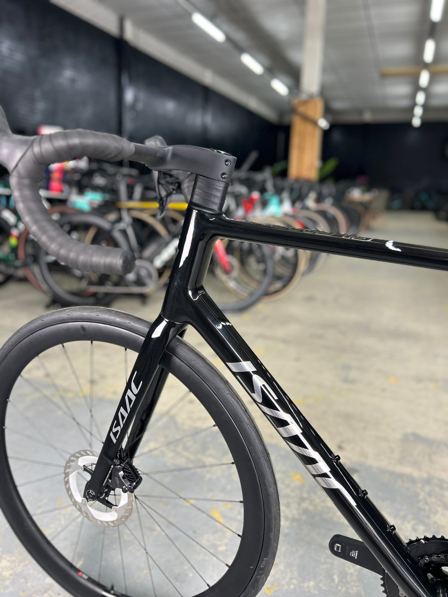 NIEUW Isaac Element Di2 Carbon Racefiets