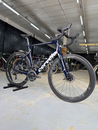 Cervélo Caledonia-5 Red eTap Carbon Road Bike