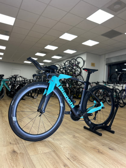 Bianchi Aquila CV Di2 Carbon Racefiets
