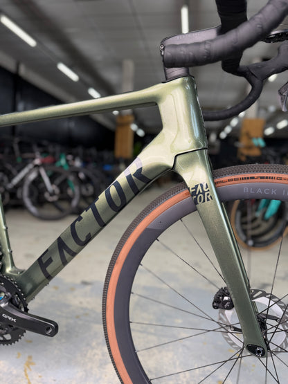 NIEUW Factor Ostro Gravel GRX Di2 Gravel Fiets