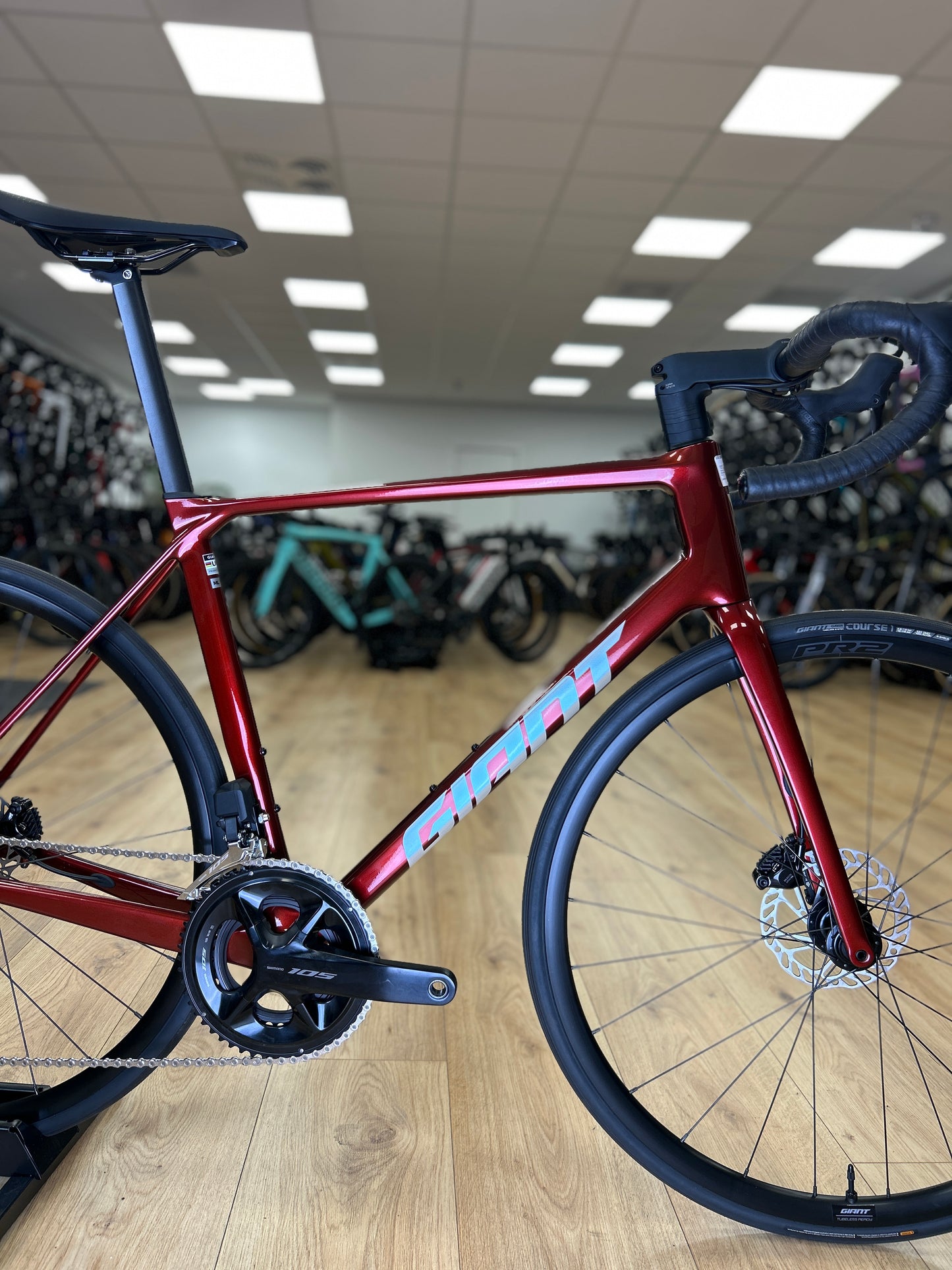 Demo Giant TCR Advanced 1 Di2 Carbon Road Bike