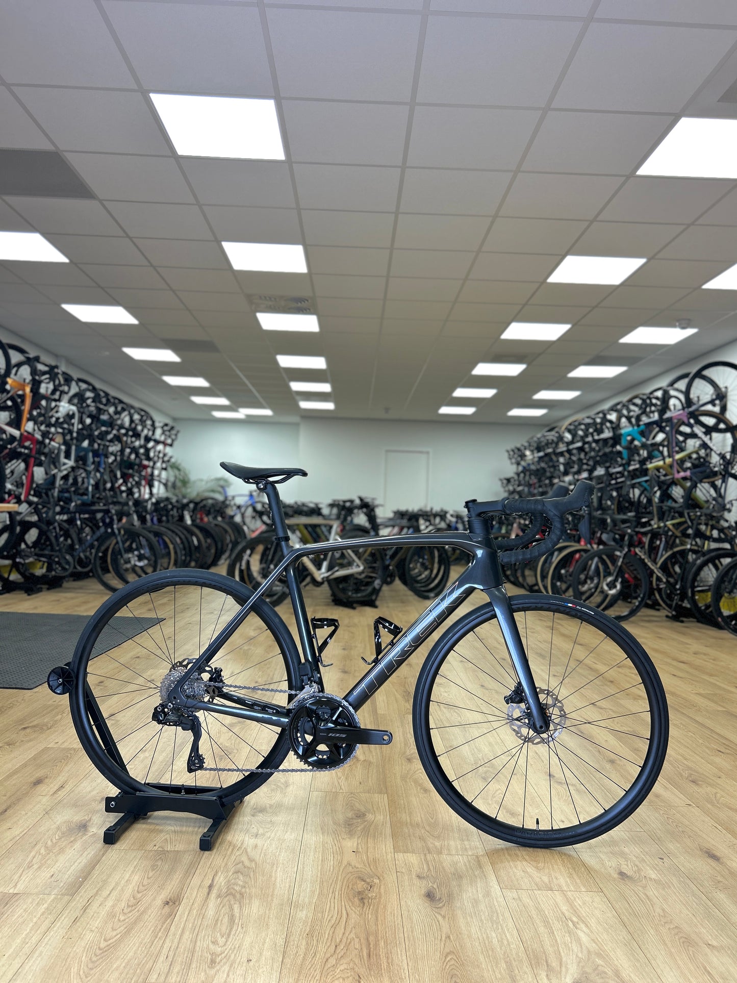 Trek Emonda SL6 Di2 Carbon Road Bike