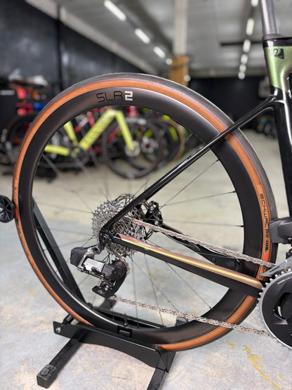 Giant Defy Advanced AXS Carbon Racefiets