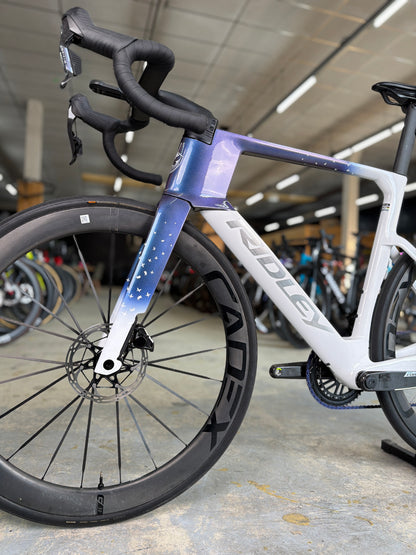 100km Ridley Noah Fast 3.0 AXS Tomorrowland Edition Carbon Racefiets