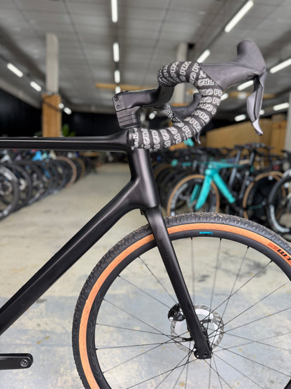 Carbon Gravel Fiets Di2
