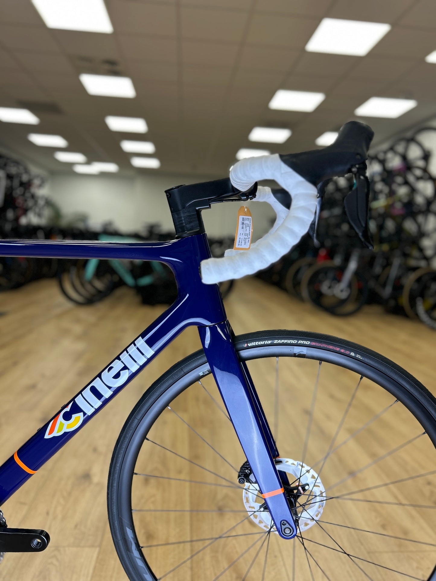 0km Showroom Model Cinelli Pressure Di2 Carbon Racefiets