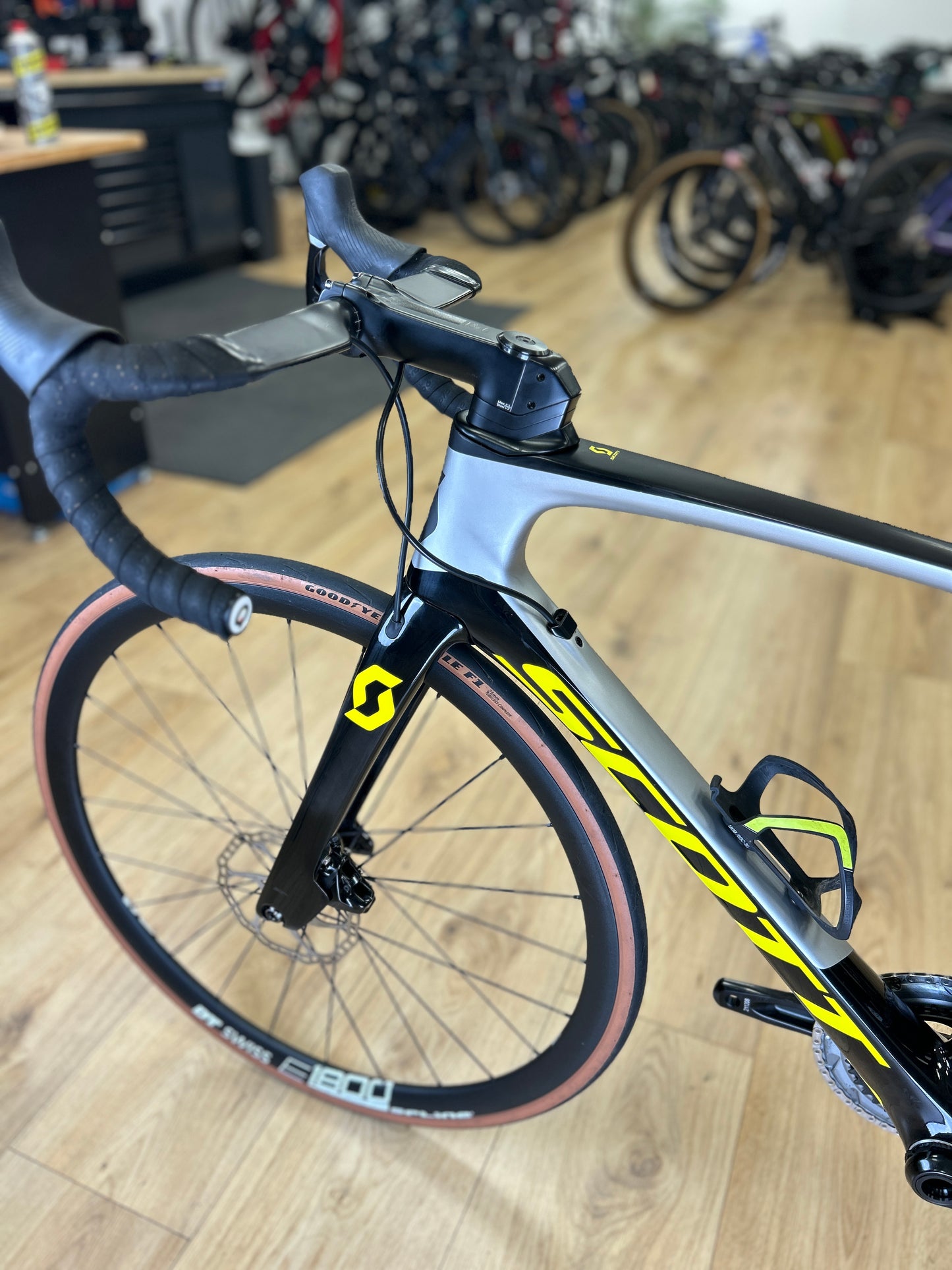 Scott Foil RC AXS Carbon Road Bike