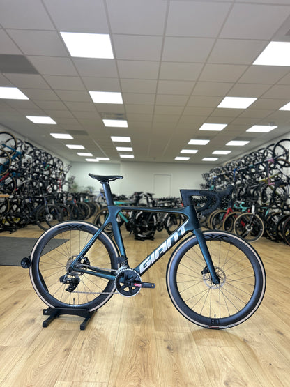 Giant Propel Advanced 1 AXS Carbon Road Bike