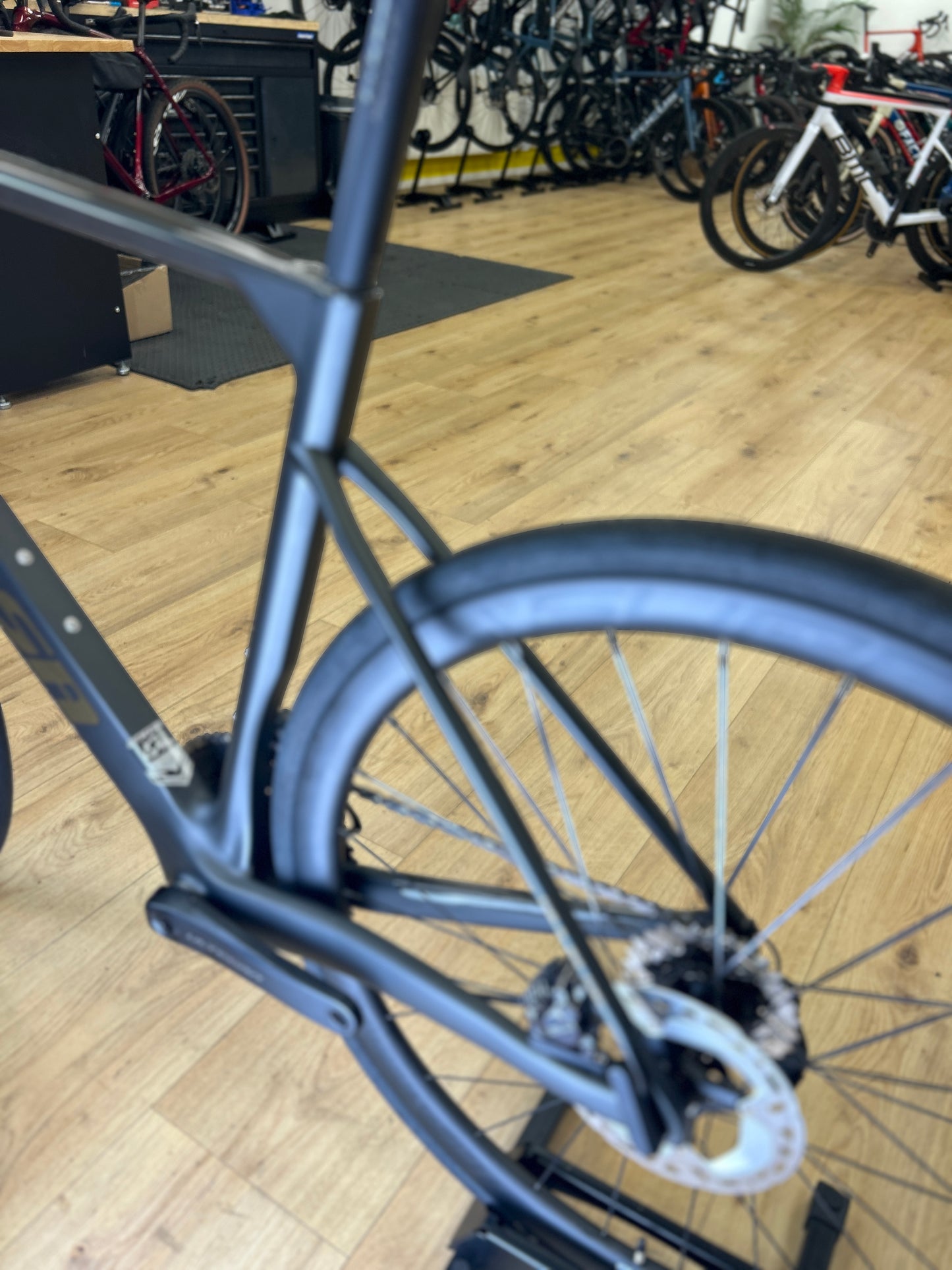 0km Showroom Model Sensa Giulia GF Di2 Carbon Racefiets