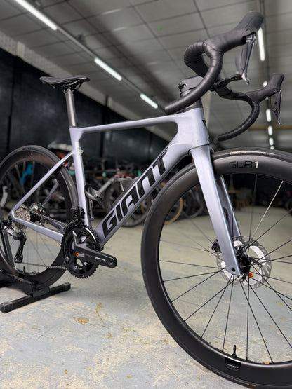 SHOWROOM Giant Propel Advanced Pro 0 Di2 Carbon Racefiets