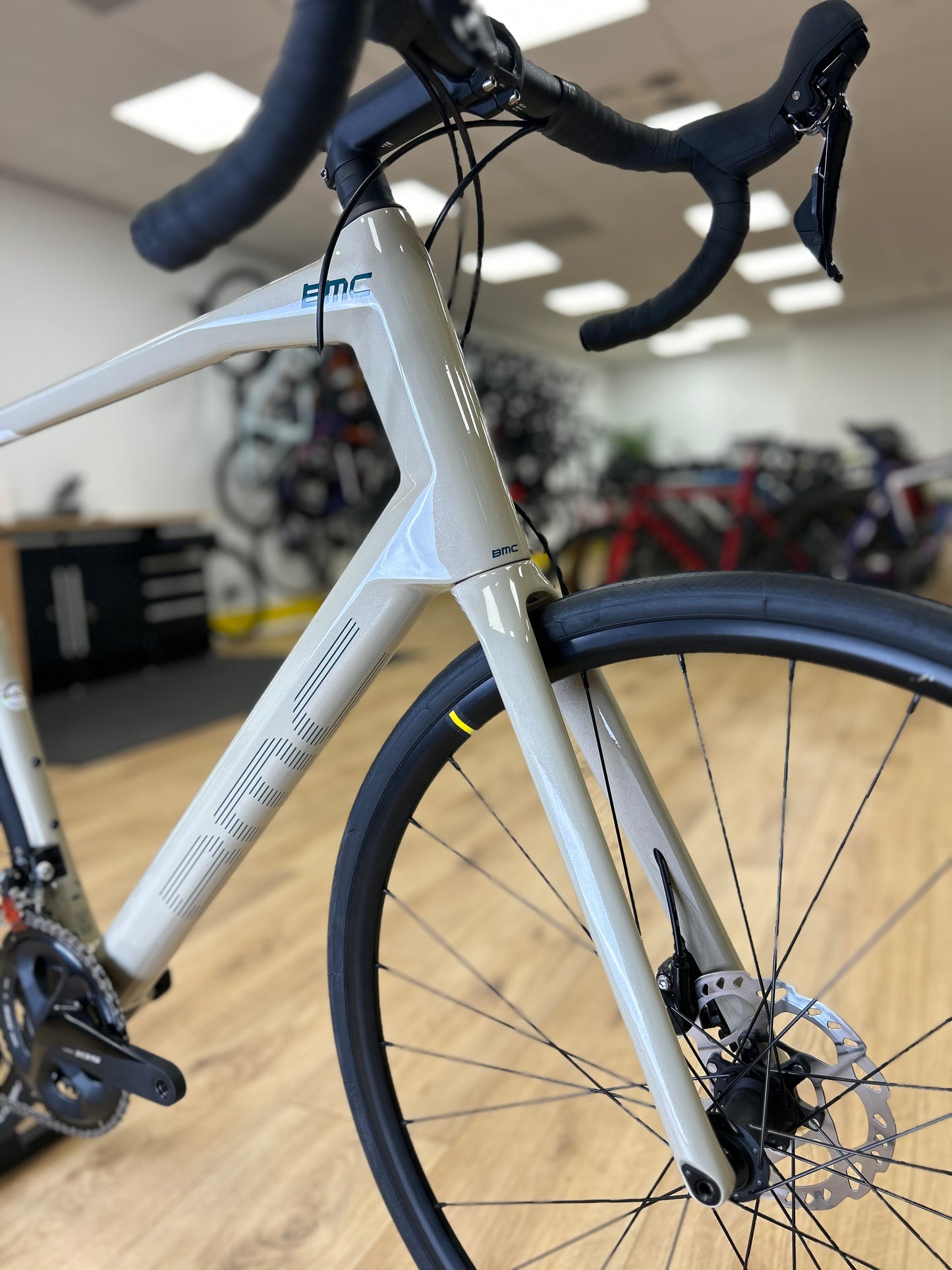NEW - BMC Road Machine Carbon Disc Racefiets