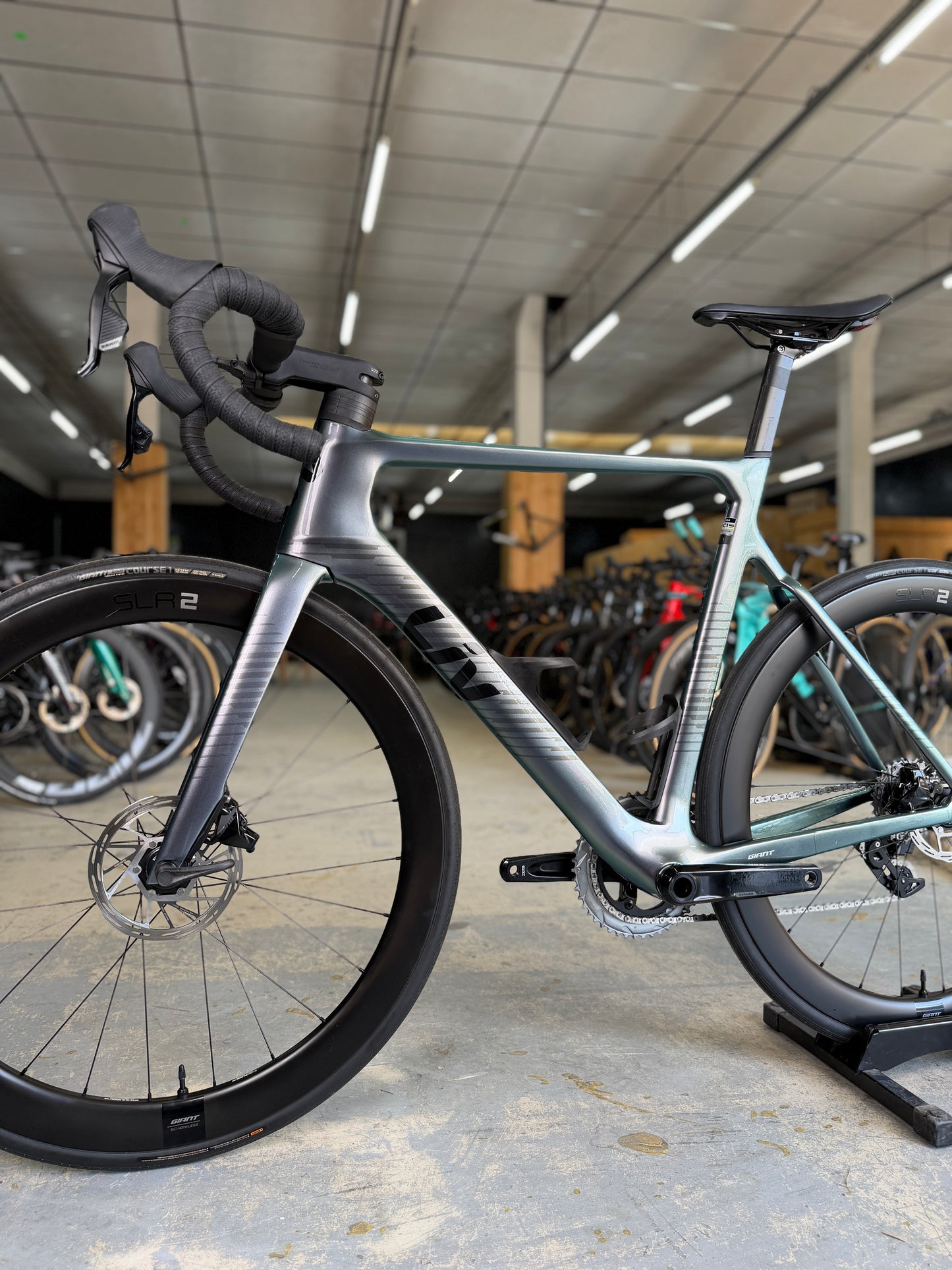 Liv EnviLiv Advanced 1 AXS Carbon Racefiets