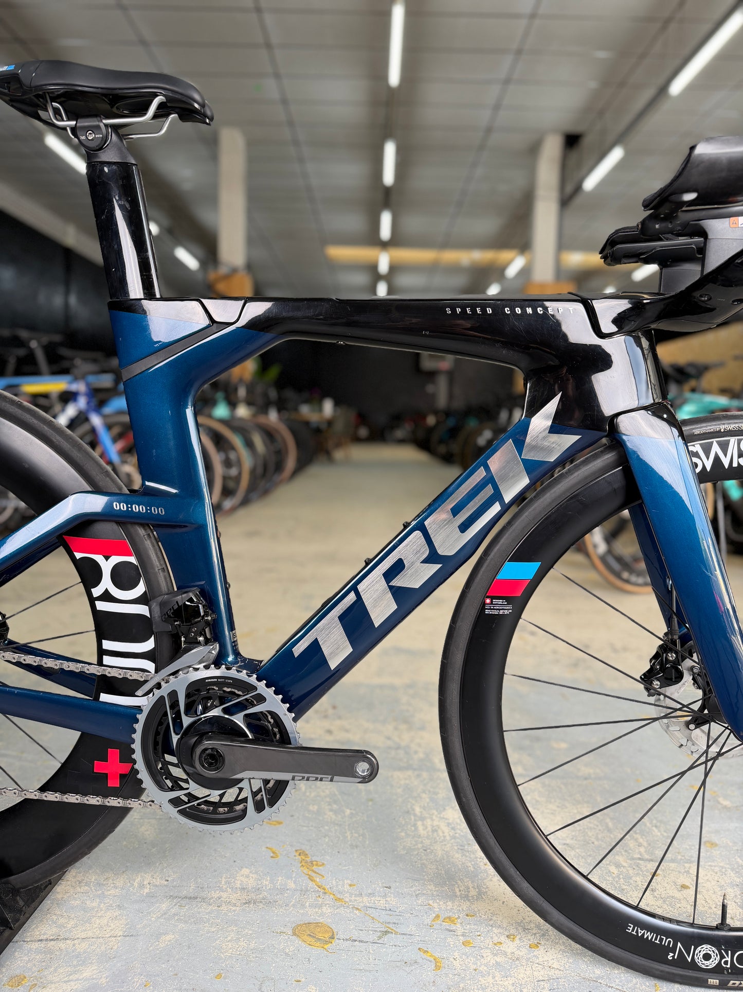 Trek Speed Concept SLR 9 eTap Red Carbon Racefiets