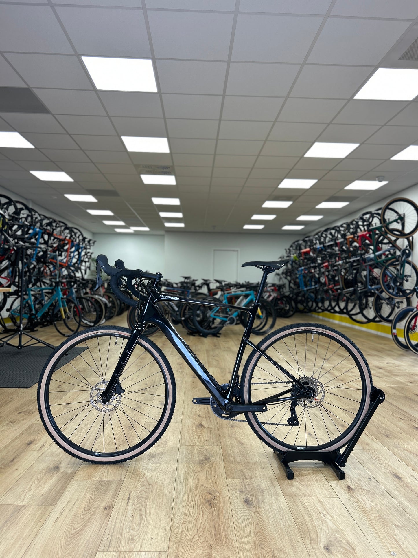 SHOWROOM MODEL Cannondale Topstone 3 Gravel Fiets