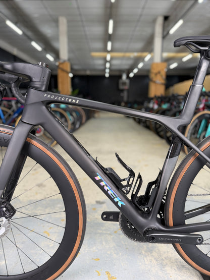 1000km Trek Madone SLR7 Di2 Carbon Racefiets