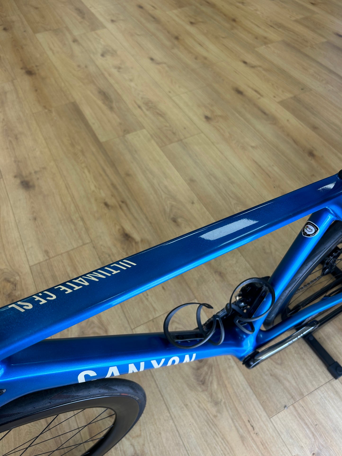 Canyon Ultimate eTap Red Carbon Disc Racefiets
