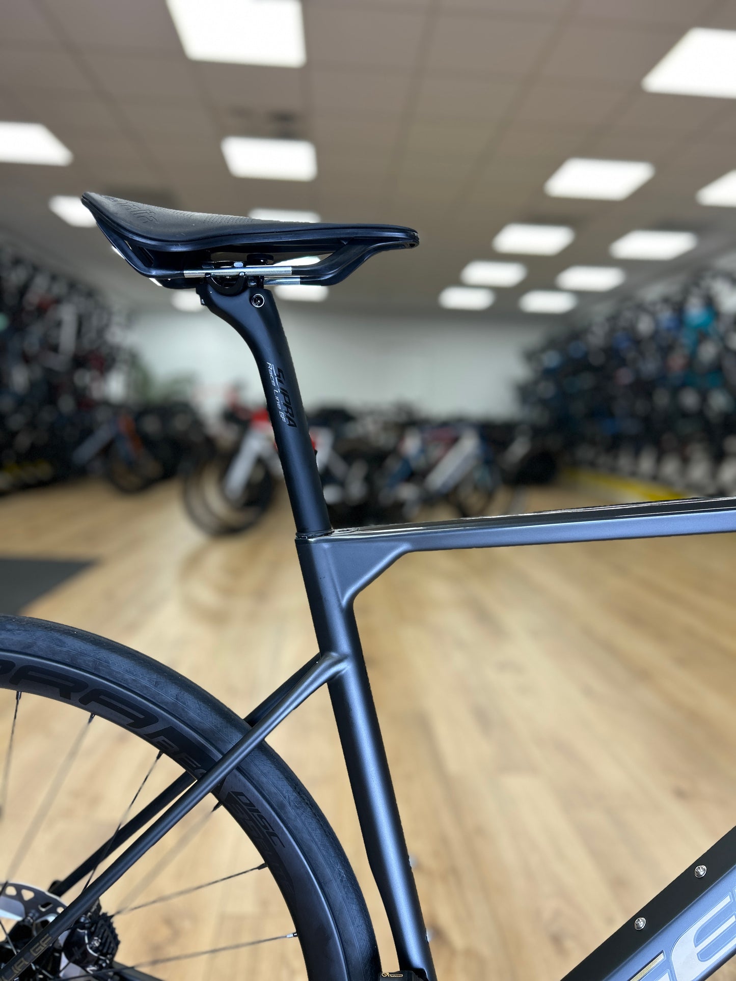 0km Showroom Model Sensa Giulia GF Di2 Carbon Racefiets