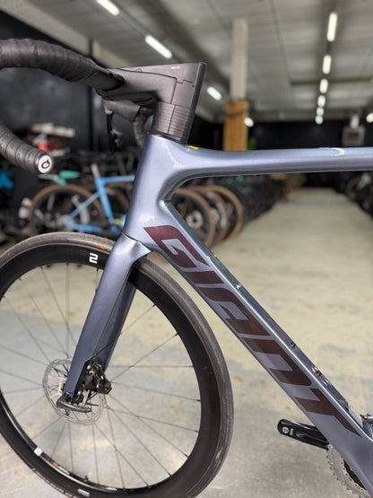 SHOWROOM Giant Propel Advanced 1 AXS Carbon Racefiets