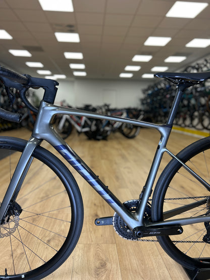 SHOWROOM MODEL 0km Giant Defy Advanced 1 Di2 Carbon Racefiets