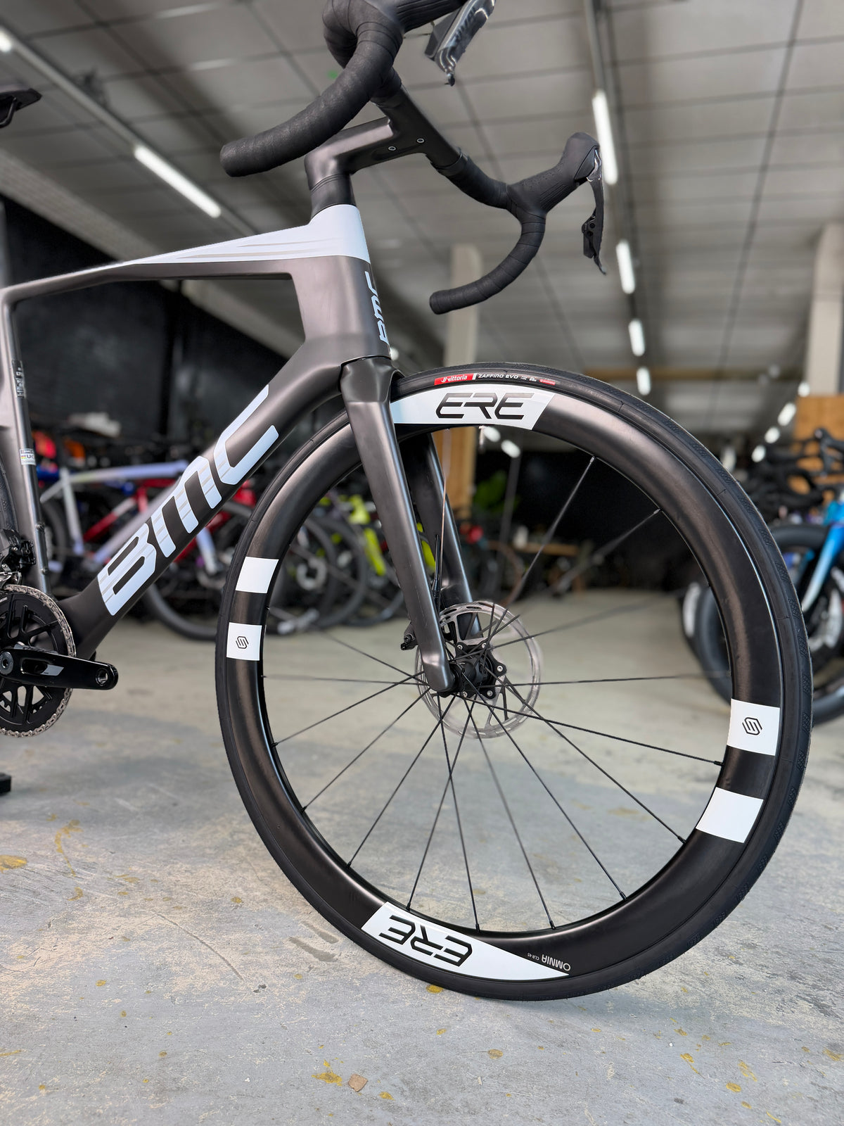 NEW BMC Teammachine R 01 AXS Carbon Road Bike
