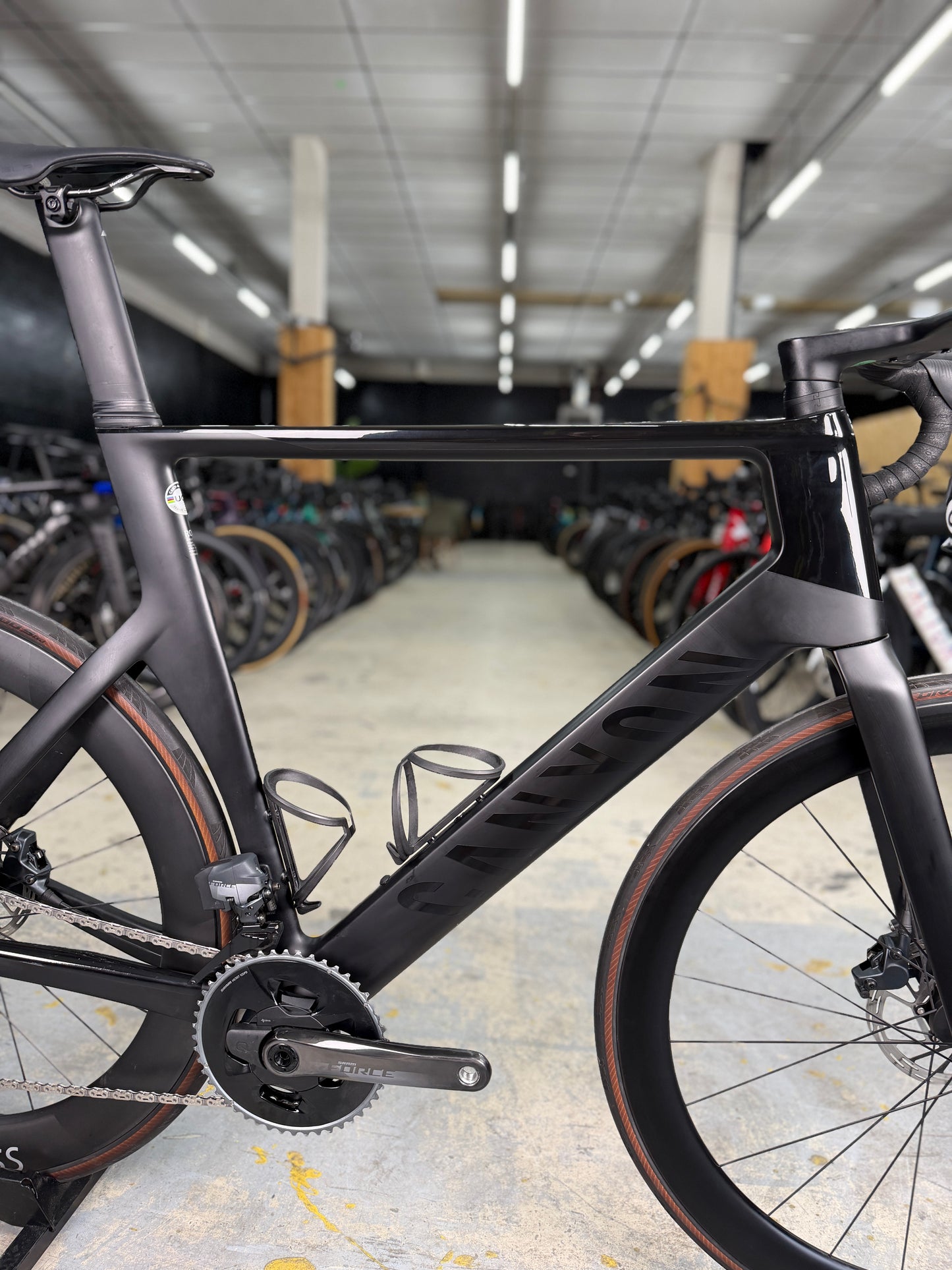 Canyon Aeroad CF SLX AXS Carbon Racefiets
