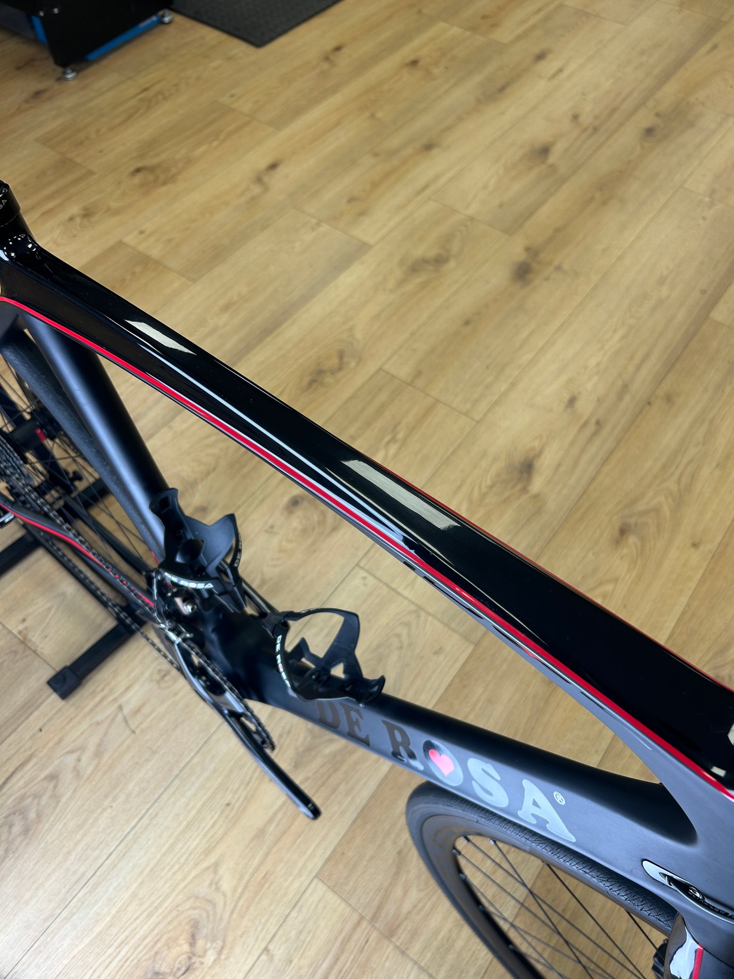 The Rosa Idol Carbon Racing Bike