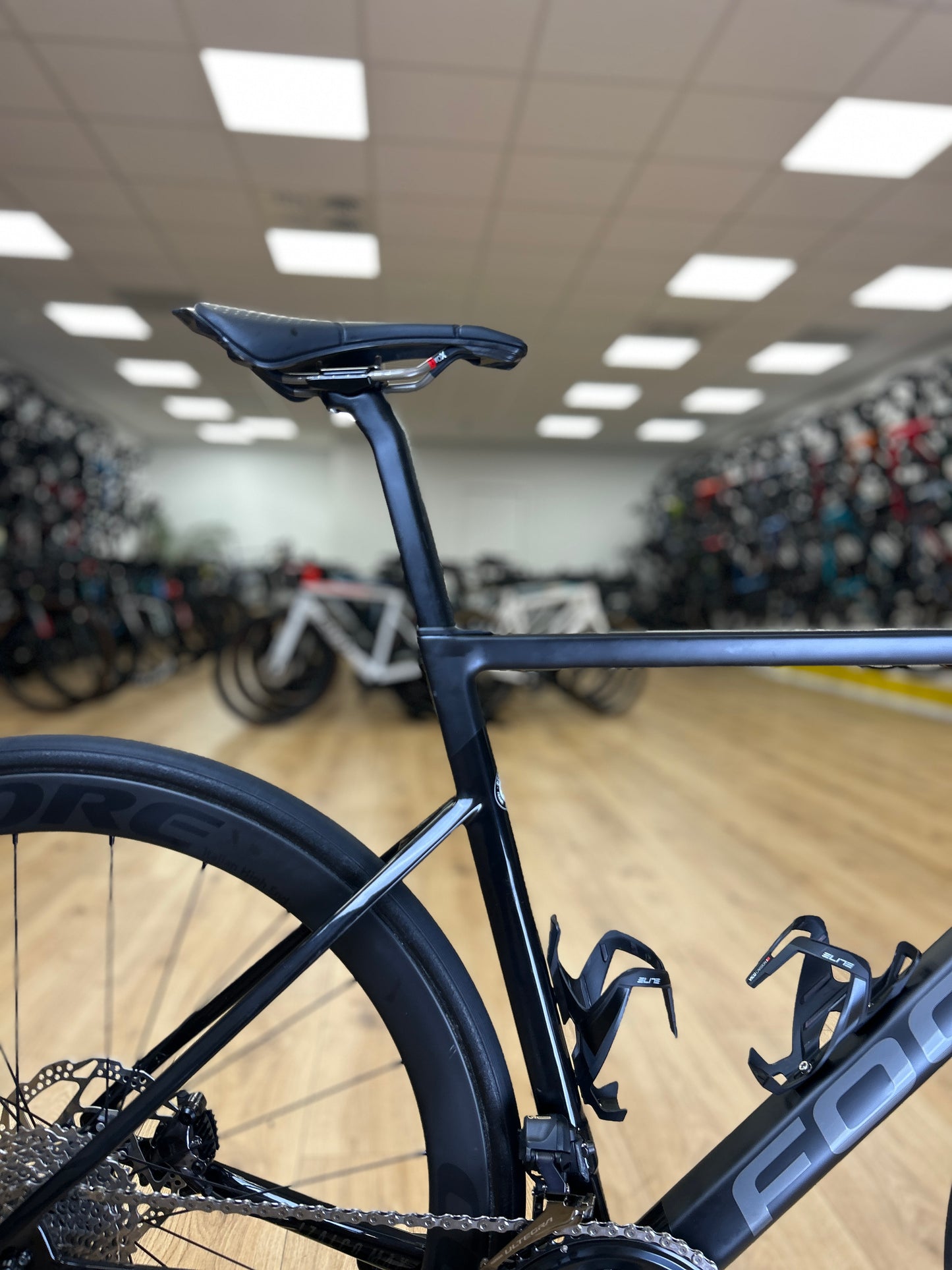 Focus Izalco Max 9.8 Di2 Carbon Racefiets