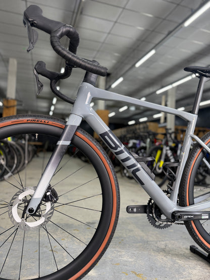NIEUW BMC Kaius 01 THREE Di2 Gravel Fiets