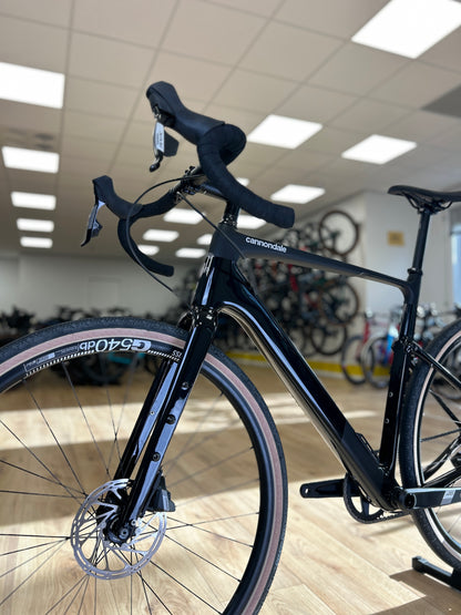 SHOWROOM MODEL Cannondale Topstone LG AXS Gravel Fiets