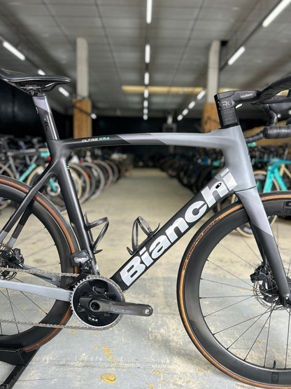 Bianchi Oltre XR4 AXS Carbon Road Bike