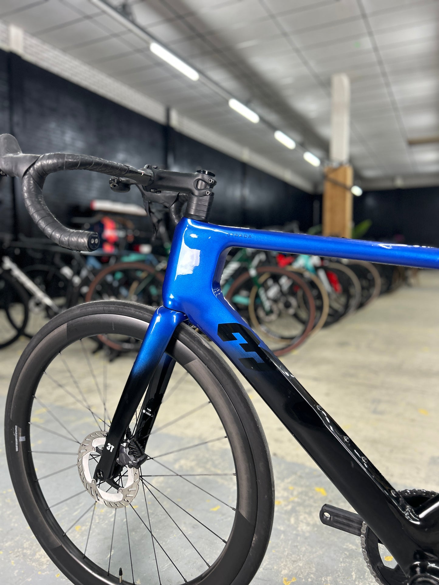 3T Strada Di2 Disc Carbon Racefiets