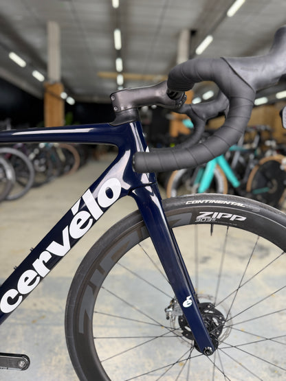 Cervélo Caledonia-5 Red eTap Carbon Racefiets