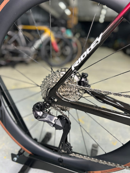 Showroom model Ridley Helium SLX Di2 Carbon Race Bike