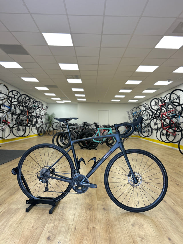 Cube Axial Carbon Disc Racefiets