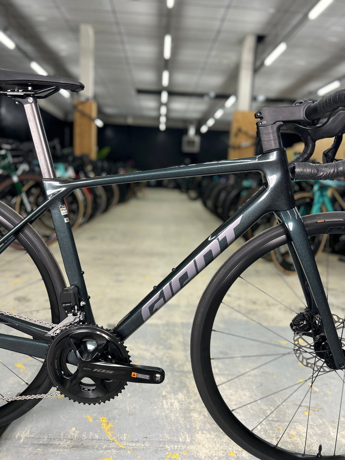 NEW Giant TCR Advanced Di2 Carbon Road Bike