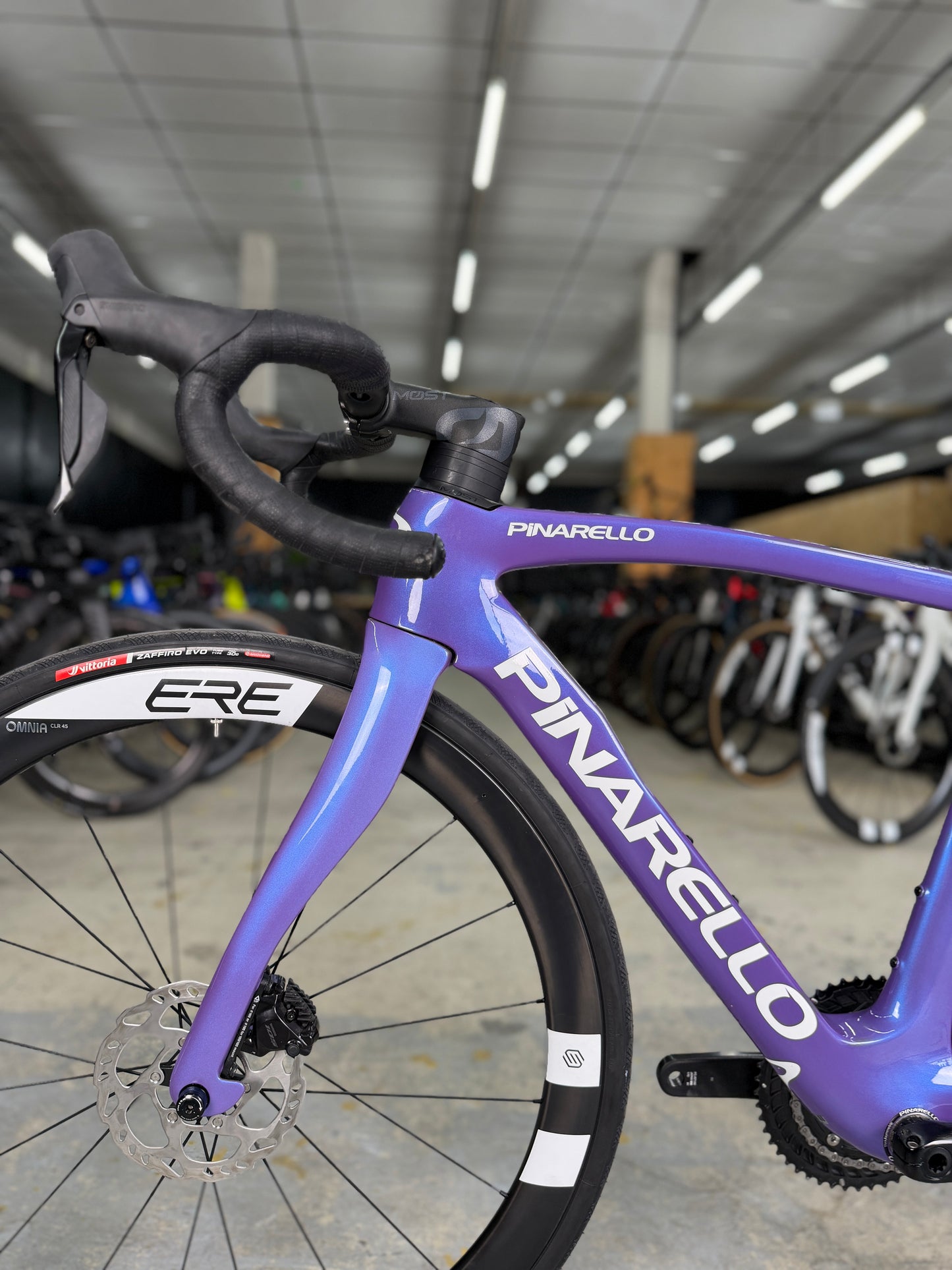 DEMO Pinarello F5 Di2 Carbon Road Bike