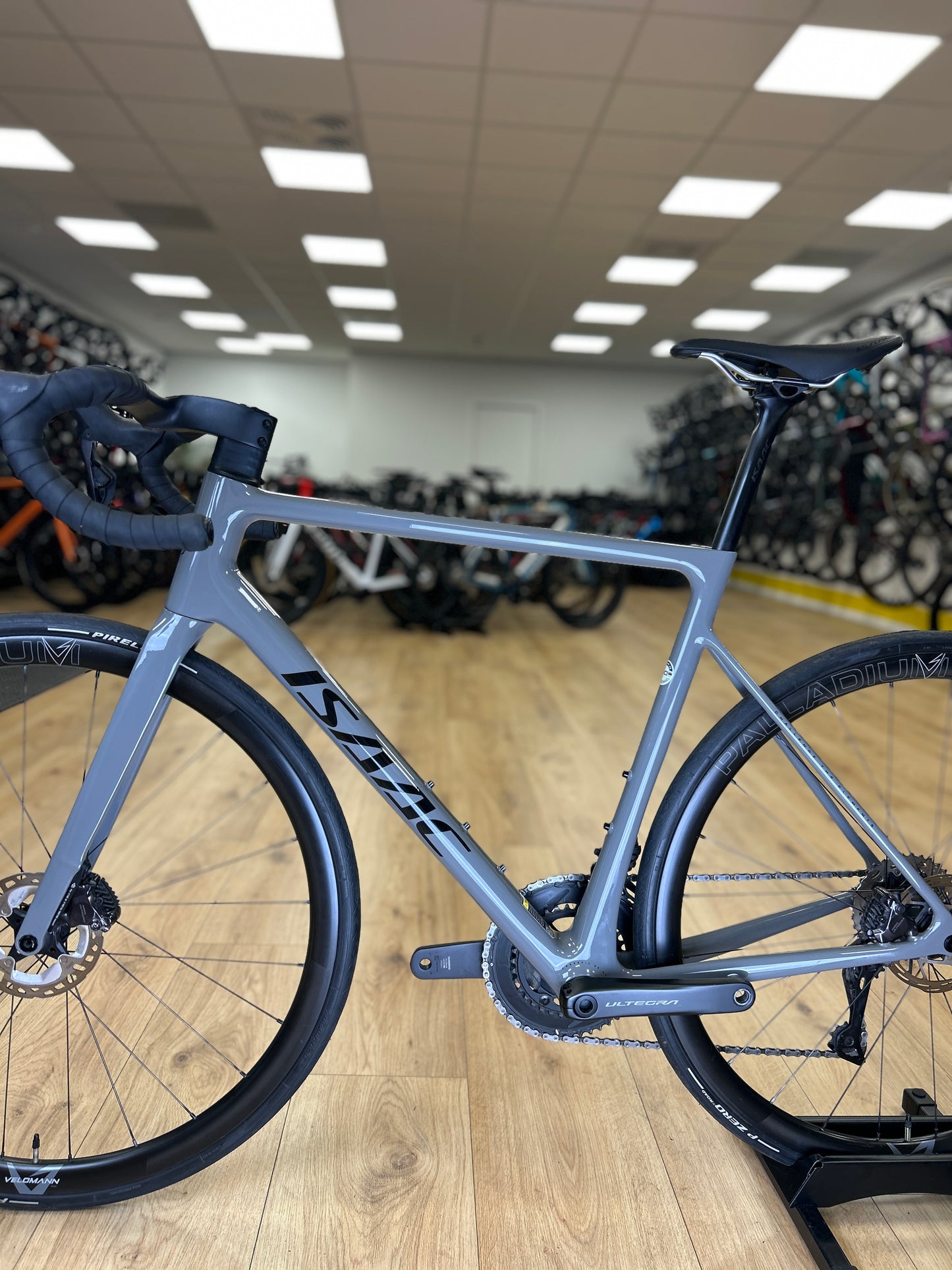 Isaac Element Di2 Carbon Racefiets